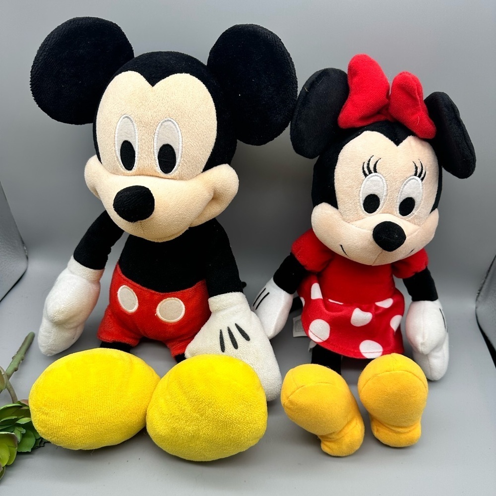 Walt Disney Mickey and Minnie Mouse stuffed dolls